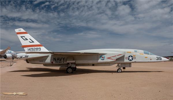 A-5攻击机（绰号：“民团团员” Vigilante）#(A3J)#(A5Attackaircraft)#(A5攻击机)#(NorthAmericanA5Vigilante)#(Vigilante)#(北美航空)#(飞机)#(攻击机)#(舰载机)#(军事武器)#(美国北美航空公司)#(美国攻击机)#(美国海军)#(美国海军一型全天候重型舰载攻击机)#(美国海军最大最重的超音速舰载机之一)#(民团团员)#(双发喷射机)#(战机)#(侦察机)