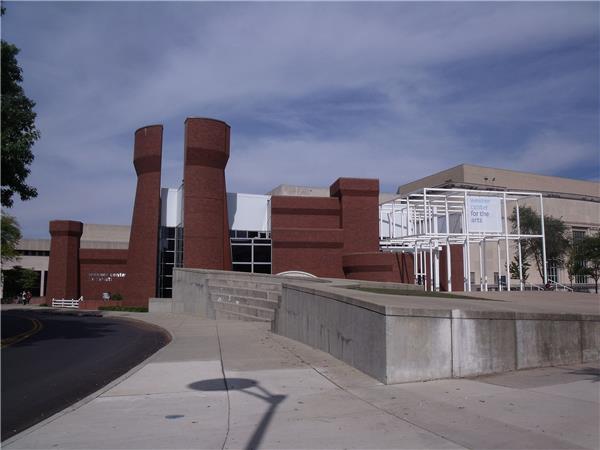 韦克斯纳中心（Wexner Center）（1989）#(后现代建筑)#(后现代)#(后现代主义建筑)