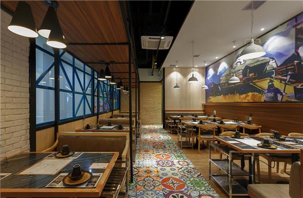 羊蝎子火锅餐厅设计“一米金脊”将蒙古风情熬入火锅#(餐厅设计)