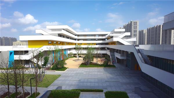 教学楼与楼之间的景观#(大学景观设计)#(大学景观设计案例)#(大学校园)#(大学校园广场设计)#(大学校园里的小广场)#(方形景观)#(高校广场)#(高校景观设计)#(广场设计)#(户外学习交流)#(户外坐椅)#(教学楼前广场)#(景观规划)#(楼前景观)#(设计)#(图书馆广场)#(校园)#(校园公园)#(校园广场)#(校园广场平面图)#(校园规划案例)#(校园景观学习交流)#(校园景观园)#(校园开放空间)#(校园入口广场景观)#(校园设计)#(校园图书馆广场)#(校园休息)#(校园园林景观案例)#(校园园林设计)#(校园中庭)#(校园座椅)#(学校架空层)#(学校空间)#(学校喷泉)#(学校中庭设计)#(中庭)#(中庭景观)#(大学)#(大学广场)#(大学教学楼空地景观)#(大学景观)#(大学景观案例分析)#(大学喷泉)#(大学校园广场设计案例)#(大学校园景观)#(大学校园景观设计案例分析)#(方形广场)#(风景)#(高中校园景观设计)#(广场)#(国外校园景观设计)#(国外休闲广场)#(户外座椅)#(架空层)#(教学楼广场)#(教学楼前)#(教学楼前景观)#(景观)#(景观设计)#(景色)#(室外学习交流)#(椭圆广场景观)#(椭圆景观)#(椭圆形广场景观)#(校园风景)#(校园高差)#(校园公共空间)#(校园公共绿地)#(校园广场景观案例)#(校园广场设计)#(校园广场意向图)#(校园规划)#(校园架空层)#(校园景观)#(校园景观案例)#(校园景观设计)#(校园景观装置)#(校园喷泉)#(校园小场地景观)#(校园小型广场)#(校园休闲区域)#(校园中庭景观设计)#(休息广场)#(休闲广场)#(休闲广场案例)#(学习交流校园景观)#(学校)#(学校绿化)#(学校绿化园林设计)#(学校中庭)#(园林设计)#(中庭设计)