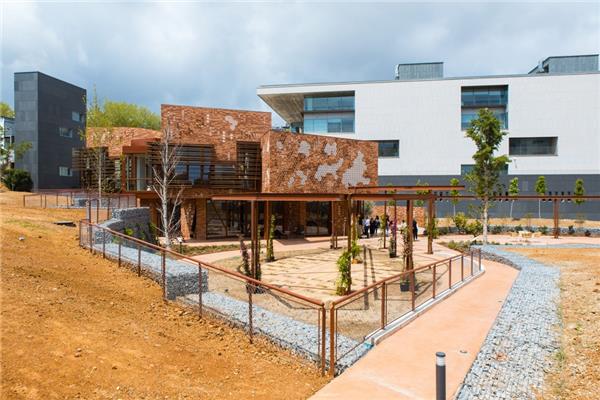 Kalida Sant Pau癌症疗养中心 / Miralles Tagliabue EMBT_3505741