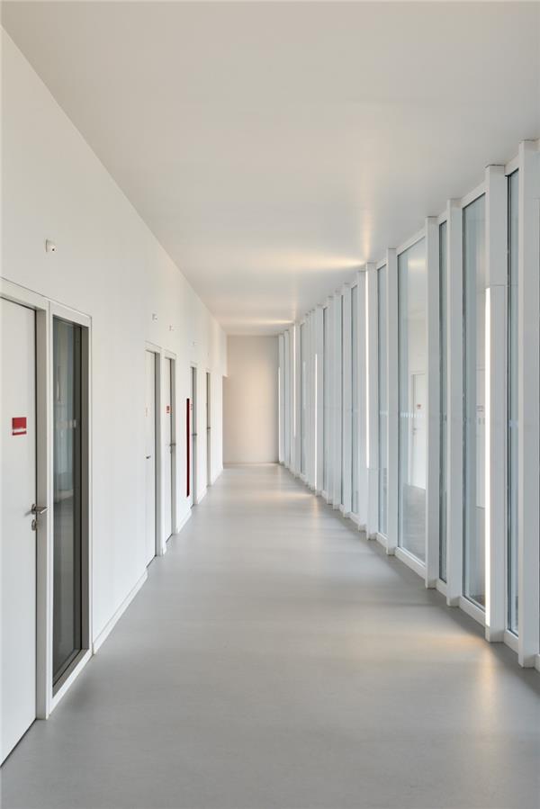 供养老人的住宅和养老院 / Dominique Coulon  Associes_3506595