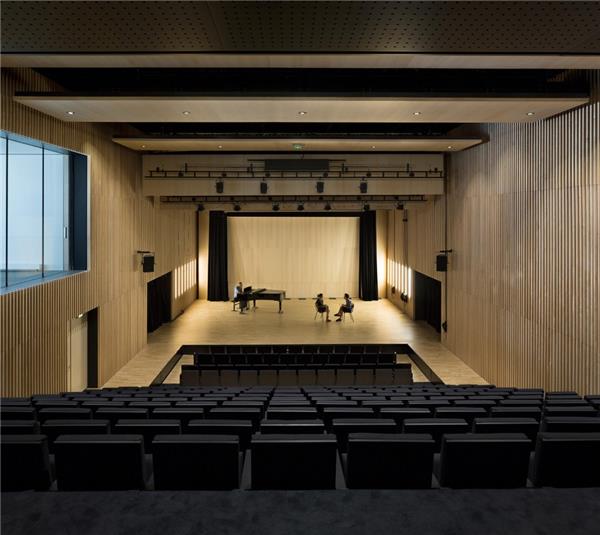 音乐,舞蹈和戏剧音乐学院 / BABIN、RENAUD Architects_3509530