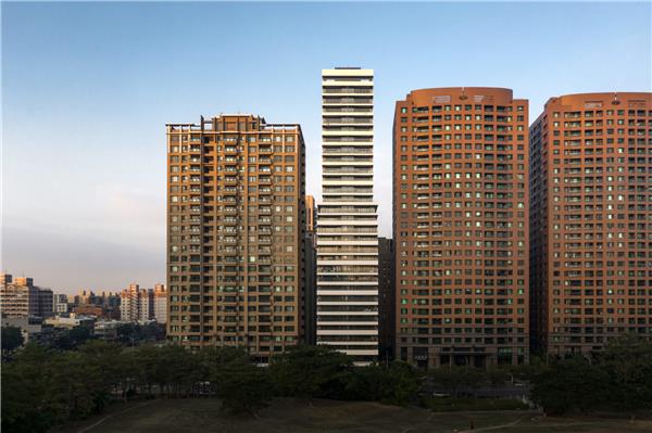 多一座居住塔#(EMO易墨)#(loft单身公寓装修图片)#(SCDA)#(SOM设计事务所)#(WOWA建筑设计事务所)#(柏涛建筑设计深圳有限公司)#(办公建筑)#(超高层建筑)#(超高层设计)#(高层)#(高层公寓效果图)#(高层建筑)#(高层住宅案例分析)#(高层住宅设计案例)#(公寓)#(公寓楼外观)#(豪华高层公寓)#(豪宅)#(混合功能建筑设计)#(建筑)#(酒店建筑)#(居住建筑)#(朴隅建筑设计有限公司)#(商业建筑设计案例)#(商业综合体)#(上海日清建筑设计有限公司)#(深圳)#(塔楼)#(重庆)#(住宅建筑)#(住宅建筑设计)#(筑弧建筑设计事务所)#(450号地块住宅项目)#(BernardKhouryDW5)#(CarazoArquitectura)#(IAPA)#(MAD建筑事务所)#(spatialpractice)#(UNStudio)#(办公建筑设计案例)#(超高层)#(超高层公寓)#(超高层设计经验)#(超高层塔楼设计)#(超高层住宅)#(超高层住宅立面)#(超级摩天大楼)#(地标豪宅)#(高层公寓)#(高层楼房)#(高层住宅)#(高层住宅建筑)#(高层住宅建筑方案)#(公寓建筑)#(公寓效果图)#(国内公寓)#(豪华公寓)#(混合用途建筑设计)#(建筑设计)#(建筑综合体)#(居住建筑设计)#(居住建筑设计案例)#(居住区设计)#(民用建筑)#(摩天大楼)#(摩天楼)#(槃达建筑)#(设计经验)#(太子湾豪宅公寓)#(现代高层住宅)#(沿街住宅楼平面)#(沿街住宅效果图)#(众建筑)#(住宅)#(住宅楼)#(住宅塔楼)#(综合体建筑设计)