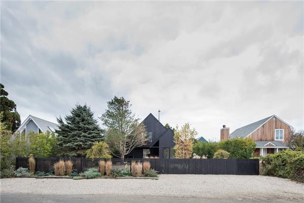 冲浪之家 /  TW Ryan Architecture