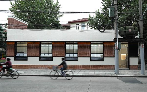 街边画廊#(BLUE建筑设计事务所)#(MIADesignStudio)#(北京颖画廊)#(第一实践建筑设计)#(画廊)#(画廊改造)#(建筑)#(景观节点)#(商业零售中心)#(上海创盟国际建筑设计有限公司)#(上海香格纳画廊)#(设计)#(世界小型建筑设计)#(文化建筑)#(小型)#(一树)#(优秀建筑设计案例)#(余留地)#(展览馆)#(展览馆墙体)#(LUKSTUDIO芝作室)#(城市更新)#(改造)#(公共建筑)#(会展设计)#(建筑改造更新)#(美术)#(美术馆)#(美术馆立面)#(人文建筑)#(上海大田秀则画廊)#(上海二回画廊)#(微更新)#(文化建筑设计)#(文化展示交流空间)#(文化展厅)#(小型建筑)#(艺术廊)#(展馆墙体)#(展会)#(展览空间)#(展览类建筑设计)