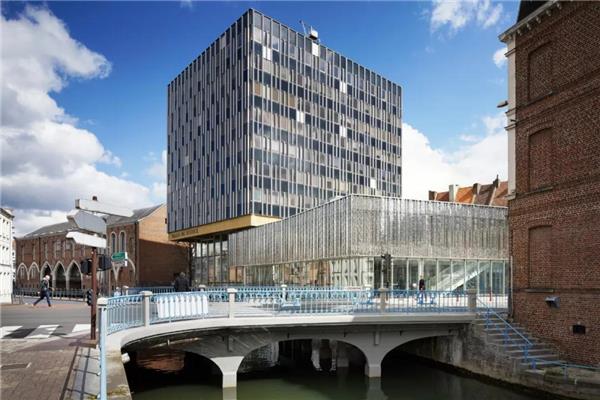 杜埃的法院大楼 / Hamonic Masson  Associes#(BoegliKrampArchitekten)#(CAZA)#(HenningLarsenArchitects)#(HootsmansArchitectuurbureauBV)#(MecanooArchitecten)#(办公建筑)#(办公建筑设计)#(法院)#(法院办公楼)#(法院大楼)#(法院建筑设计)#(公共职能建筑)#(检察院)#(建筑改造)#(司法大楼)#(司法建筑)#(行政建筑设计)#(政府办公楼)#(政府建筑)#(政府职能建筑)#(政府综合楼)#(ArchitectsofInventionAI)#(arquitecturia)#(BaumschlagerEberleArchitekten)#(CCM2Architectes)#(CepezedArchitects)#(ChyutinArchitects)#(DominiqueCoulonassocies)#(HamonicMassonAssocies)#(IgnacioPregoArchitectures)#(法院审判办公楼)#(建筑更新)#(建筑扩建)#(绿色建筑)#(市政建筑设计)#(行政建筑)