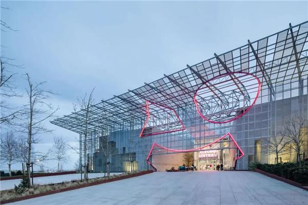 Alegro Sintra购物中心#(AlegroSintra购物中心)#(Iluma购物中心)#(LLA建筑设计)#(MoonHoon)#(thetoptani购物中心)#(unstudio)#(VernerJohnson)#(白色立面)#(办公建筑立面)#(玻璃立面)#(博物馆)#(餐厅)#(迪奥)#(地标建筑)#(独栋商业)#(多层商业)#(购物广场)#(购物中心立面)#(购物中心入口设计)#(购物中心外立面)#(韩国)#(红砖建筑立面)#(混凝土建筑设计)#(建筑立面)#(建筑设计)#(历史博物馆)#(立面灯光)#(立面设计)#(立面效果图)#(零售店)#(商场外观)#(商场外立面效果图)#(商城)#(商店)#(商铺)#(商业)#(商业大门)#(商业单体)#(商业建筑外观)#(商业空间设计)#(商业立面)#(商业设计)#(商业效果图)#(商业造型墙)#(商业中心建筑)#(奢侈品)#(奢侈品购物)#(生产车间)#(异形立面)#(BOOSTstudio)#(ChapmanTaylor)#(Dior)#(MVRDV)#(MyZeil购物中心)#(nendo)#(SiamDiscovery商业综合体)#(百货广场)#(创意立面)#(灯光立面)#(多层建筑立面)#(多层立面)#(公司大楼)#(购物中心)#(购物中心效果图)#(韩国天安市中心商业广场)#(红砖立面)#(建筑)#(建筑改造)#(建筑入口立面)#(立面)#(品牌旗舰店)#(商场)#(商场入口)#(商场入口设计)#(商业广场设计)#(商业建筑)#(商业建筑立面)#(商业建筑设计)#(商业建筑外立面)#(商业空间)#(商业幕墙)#(商业设计案例)#(商业设施)#(商业外立面改造)#(商业综合体)#(奢侈品店)#(奢侈品店立面)#(奢侈品广场)#(生态购物中心)#(现代商店立面)#(效果图立面)#(沿街商铺外立面设计)#(沿街商业)#(沿街商业大门)#(沿街商业立面)
