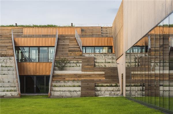 Akademeia中学，波兰 / Medusa Group Architects#LEED认证 #绿色建筑 #学校 