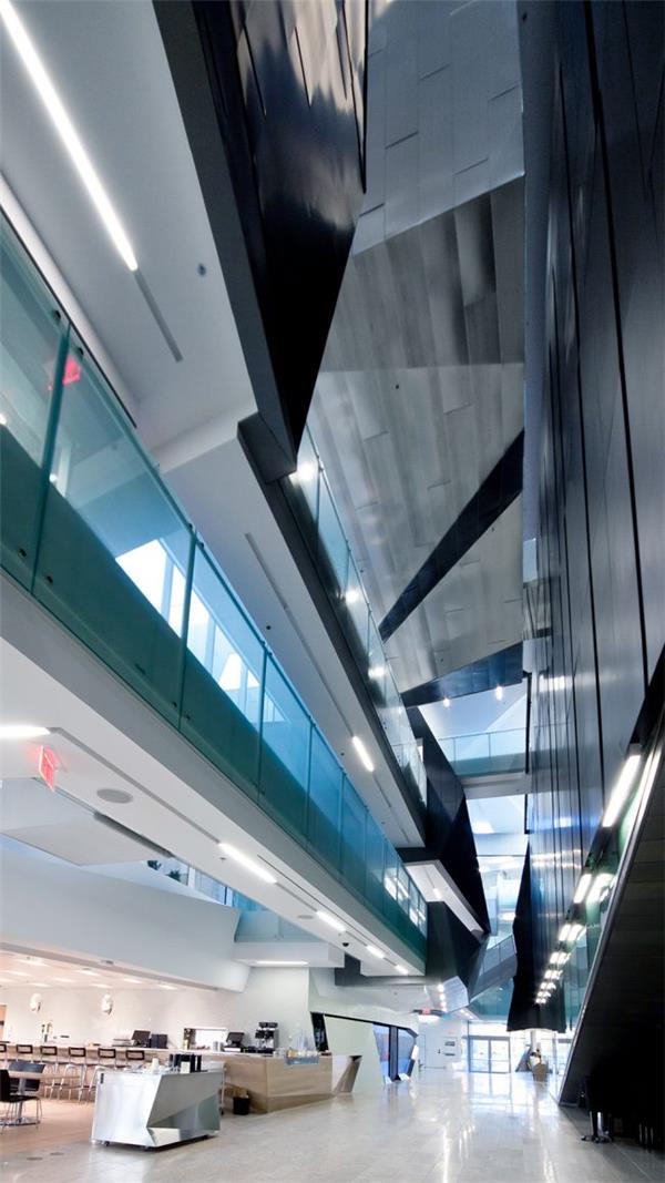 加拿大 斯蒂芬霍金中心/ Teeple Architects_3536080