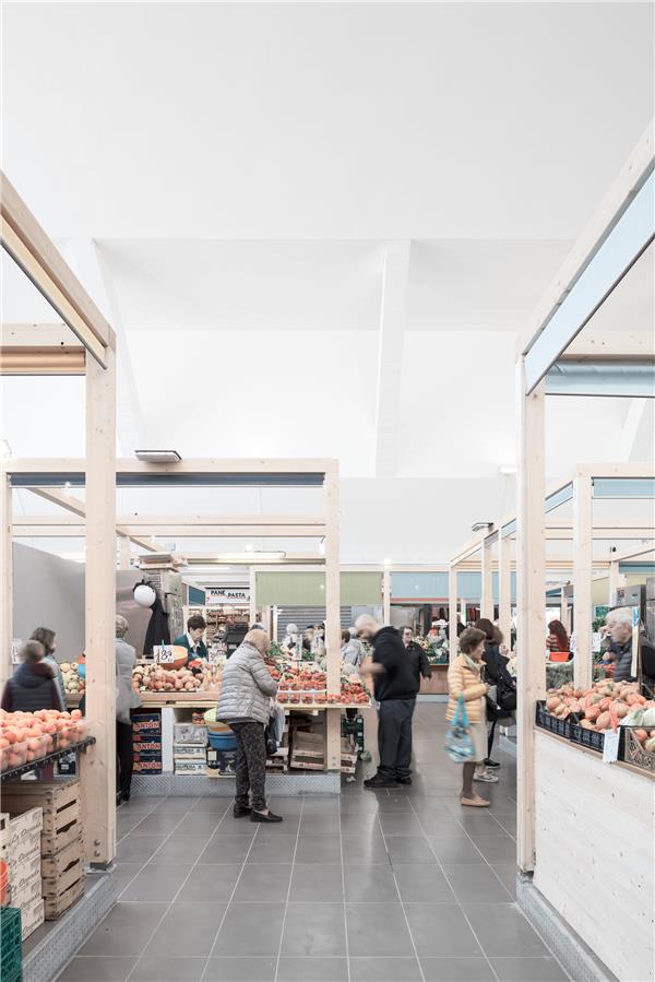 重构圣雷莫菜市场 Annonario#(CalviCeschiaViganoarchitetti)#(Snohetta)#(Vrtical)#(城市市集)#(乐活集市)#(农贸市场)#(农贸市场入口)#(农贸市场入口大门)#(农贸综合体)#(社区菜市场)#(社区农贸)#(市场改造)#(市集)#(3XNArchitects)#(OpenboxGroup)#(乐活市场)#(罗宇杰工作室)#(农贸市场改造)#(市场)