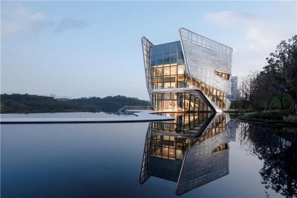 10 Design 设计的重庆麓悦江城公园会客厅已落成#(10design)#(10DESIGN拾稼建筑设计)#(CREDAWARD地产设计大奖)#(TOD)#(产业园区)#(城市更新)#(高新科技产业园)#(广场)#(海滩别墅)#(豪华住宅)#(集团总部)#(集团总部大楼)#(建筑设计)#(竞赛)#(科技园)#(商都)#(设计公司)#(售楼处)#(图书馆)#(珠海)#(住宅)#(综合建筑)#(办公建筑)#(办公楼)#(产业园)#(创新科技园区)#(多功能商务园区)#(购物中心)#(华发国际商务中心)#(华润置地笋岗中心主入口)#(建筑)#(酒店)#(居住建筑)#(科教园区)#(昆明)#(商业服务社区)#(商业建筑)#(商业街)#(设计)#(深圳)#(售楼中心)#(太子湾滨海豪宅)#(综合体)