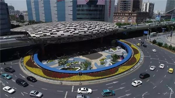 杨浦区五角场下沉式广场透水路面改造