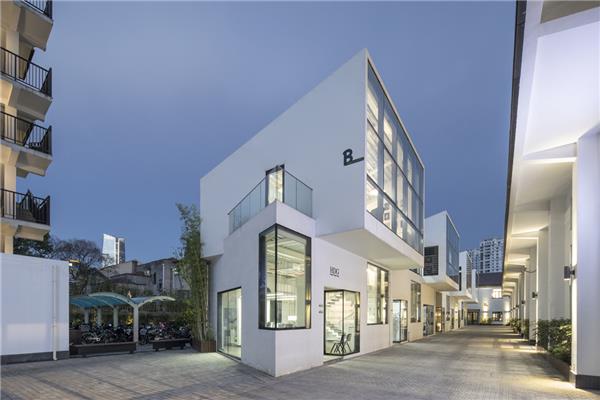 上海愚园里创意园#(办公楼景观)#(滨海建筑)#(产区案例)#(产业景观)#(产业园案例)#(产业园规划图)#(产业园区)#(产业园设计)#(厂房园林设计)#(厂区环境改造)#(厂区景观改造提升)#(厂区绿化改造)#(创新园)#(创业园)#(创意谷)#(创意园景观设计案例)#(单层办公楼)#(党建性质建筑)#(工厂改造)#(公共建筑设计)#(公共文化综合体)#(广场)#(广东)#(广州)#(海边建筑)#(红色革命文化建筑)#(纪念馆)#(建筑设计)#(教育建筑设计)#(景观设计)#(景观提升改造案例)#(科技园)#(科研园)#(老工业厂房园区)#(山水比德)#(商办综合体)#(商办综合体效果图)#(商业景观设计案例)#(竖梁社)#(文创园)#(文化创意园)#(文化建筑设计)#(沿街商业效果图)#(一层办公楼)#(雨水园)#(园区)#(园区翻新)#(园区改造)#(园区景观设计)#(阿普贝思)#(奥雅设计)#(办公建筑)#(办公景观)#(办公区)#(办公区景观)#(办公区景观设计)#(办公区景观设计案例)#(产业园)#(产业园办公楼)#(产业园平面)#(产业园区规划方案)#(产业园区设计)#(产业园区设计方案)#(厂区景观改造案例)#(厂区绿化)#(创意园)#(创意园区)#(非静止建筑)#(工业产区景观案例)#(工业建筑改造)#(工业用地)#(广州山水比德设计股份有限公司)#(国际产业园)#(红色革命建筑)#(红色建筑设计)#(极简产业园)#(景观改造)#(旧建翻新)#(旧建改造)#(空间改造)#(老旧建筑改造)#(临海建筑)#(临水建筑)#(旅游景区)#(商业办公建筑)#(商业建筑)#(上海力波1987创意园景观设计)#(水边建筑)#(庭院)#(退台式)#(文化地标)#(文化园)#(文化中心)#(沿街商业平面图)#(艺术园区)#(园区景观)#(展览馆)#(中国革命建筑)#(综合体)