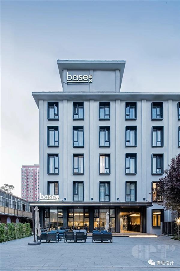 Base LIVING服务式公寓北京工体项目#(BehetBondzioLinArchitekten)#(白色建筑)#(长租公寓)#(城中村)#(垂直森林)#(多层公寓)#(改造)#(高层公寓)#(高层公寓楼)#(高层楼房)#(高层住宅)#(高层住宅建筑)#(高层住宅建筑方案)#(公建化立面洋房)#(公寓楼)#(公寓设计)#(公寓外立面设计)#(公寓效果图)#(公寓住宅外立面)#(国内公寓)#(海南景观)#(集合住宅)#(佳客里公寓改造)#(建筑设计)#(教师宿舍)#(居住建筑设计)#(居住建筑设计案例)#(居住空间)#(居住区设计)#(立面设计)#(旅游)#(绿色设计)#(青年公寓)#(青年旅馆)#(青年旅舍)#(社区规划设计)#(太阳能)#(万科社区)#(乡村振兴)#(小高层公寓)#(小区规划设计)#(员工公寓)#(运动员公寓)#(住宅)#(住宅公建化立面)#(住宅楼)#(著名住宅)#(自然)#(SPARK)#(多层建筑设计)#(多层住宅建筑)#(多层住宅设计)#(扉建筑)#(高层公寓效果图)#(高层建筑)#(高端公寓)#(公寓)#(公寓景观)#(公寓楼外观)#(公寓鸟瞰图)#(公寓住宅设计)#(公寓组团建筑)#(公租房)#(混合建筑)#(基地公寓)#(集体住宅设计)#(建筑)#(教师公寓)#(教师住宅)#(居民区规划设计)#(居住)#(居住建筑)#(居住区)#(可持续)#(立面)#(墨照建筑设计事务所)#(朴隅建筑设计有限公司)#(青年长租公寓)#(商业建筑设计)#(商业庭院)#(上海)#(上海日清建筑设计有限公司)#(社区)#(太阳能屋顶)#(庭院设计)#(万科小区)#(屋顶太阳能)#(小区公寓)#(中国公寓)#(住宿)#(住宅建筑设计)#(住宅建筑设计案例)#(住宅立面)#(住宅平面)#(租赁公寓)