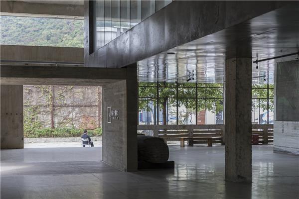 深圳废置印染厂变身艺术社区中心#(白色建筑)#(餐厅)#(餐饮空间)#(城市更新)#(城市书吧)#(城市书店)#(度假区)#(度假区景观设计)#(儿童体验)#(分析图)#(妇女儿童活动中心)#(工厂改造)#(公共建筑)#(公共建筑设计)#(公共空间)#(公共设施)#(混合功能建筑)#(混合用途建筑)#(活动中心)#(竞赛获奖)#(老旧街区改造提升)#(旅游度假区)#(绿色生态商城)#(青少年活动中心)#(商业)#(社区服务中心图片)#(社区公共建筑设计)#(社区公共空间)#(社区公建)#(社区活动中心)#(社区接待中心)#(社区商务)#(社区商务中心)#(社区中心)#(社区综合体)#(生活馆)#(示范区建筑设计)#(王晖建筑工作室)#(微更新)#(文化建筑设计)#(文化艺术中心)#(文旅运营)#(乡村旅居)#(乡村振兴)#(小公建)#(小建筑)#(小型公共建筑)#(小型公建)#(艺术馆)#(艺术社区中心)#(艺术展览馆)#(展览中心)#(展示厅)#(直向建筑)#(职工活动中心)#(3D打印)#(INUCE)#(白色)#(船厂)#(创意)#(得当设计)#(度假景观)#(度假区景观)#(服务建筑设计)#(湖北)#(会所)#(混合用途建筑建筑设计)#(建筑)#(镜面)#(镜面建筑)#(旧建改造)#(居住综合体)#(咖啡厅)#(空中花园)#(昆明)#(邻里中心)#(旅游度假区景观设计)#(旅游配套设施)#(木材建筑)#(木构)#(山地建筑)#(山地建筑立面)#(山地建筑设计)#(山水秀建筑事务所)#(商业建筑设计)#(商业设施)#(社区)#(社区服务中心)#(社区公共建筑)#(社区商务服务中心)#(社区文化中心)#(深圳)#(生活馆立面图)#(生态购物空间)#(生态园度假村)#(十五分钟生活圈)#(水石设计)#(孙勇)#(天津市建筑设计院)#(文化建筑)#(武汉)#(小型)#(小型公共建筑设计)#(印染厂)#(云南)#(云想山小镇生活中心)#(展馆)#(展览馆)#(展示中心)#(中心庭院)#(综合空间)