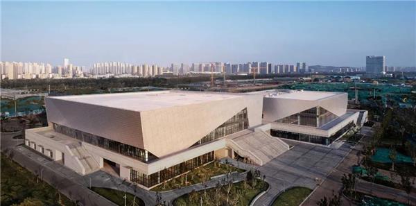 济南山东第一医科大学文体中心#(HENN海茵建筑)#(MVRDV)#(办公建筑设计)#(大学建筑)#(大学教学楼分析图)#(大学科研楼)#(大学生文体活动中心)#(大学生文体中心)#(大学校园)#(大学校园建筑设计)#(大学学院教学楼)#(大学综合楼)#(多功能厅)#(法学院)#(改造设计)#(红色面砖)#(建筑)#(建筑改造)#(教学楼立面)#(教学楼外立面)#(教学楼效果图)#(教学中心区)#(抗寒建筑)#(科研建筑)#(科研楼)#(临水大学建筑)#(临水建筑)#(临水教学楼)#(山地建筑设计)#(山地校园设计)#(商业办公楼设计)#(设计)#(生态校园)#(实训楼)#(竖向百叶)#(体育场)#(天津大学设计总院顾志宏工作室)#(文化建筑)#(线下教学)#(线下教学中心)#(校园)#(校园多功能厅)#(校园建筑)#(新大陆建筑设计有限公司)#(学校建筑设计)#(学校效果图)#(研究生院)#(研究生院平面)#(艺体中心)#(智慧校园)#(综合楼)#(KPF建筑设计事务所)#(SaltansArchitects)#(报告厅)#(本土设计研究中心)#(大学)#(大学活动中心)#(大学建筑设计)#(大学教学楼)#(大学教学楼分析)#(大学体育馆)#(大学校区)#(大学校区平面)#(大学校园规划)#(多功能厅改造)#(方大设计)#(分析图)#(风雨操场)#(高等师范专科学校)#(公共建筑)#(红砖建筑)#(华南理工大学)#(建筑设计)#(教学)#(教学楼)#(教学楼分析)#(教学楼平面)#(教学楼室内)#(教学综合楼)#(教育)#(教育建筑)#(教育建筑设计)#(教育建筑设计案例)#(竞赛项目)#(开放校园)#(科研建筑设计)#(乐土设计)#(理工楼)#(立木设计)#(临水大学教学楼)#(商业办公)#(实验楼)#(台湾大学宇宙学馆)#(体育场馆)#(体育建筑设计)#(文体中心)#(文体中心平面楼)#(文体中心设计)#(效果图)#(校园灯光)#(校园建筑设计)#(校园景观)#(校园夜景)#(学习空间)#(学校)#(学校多功能厅)#(学校内部设计案例)#(学校综合楼)#(严迅奇建筑师事务所)#(研究生院立面)#(艺术廊)#(圆形景观)#(中国建筑标准设计研究院)#(中央美院)#(中央美院多功能厅改造)#(筑境设计)