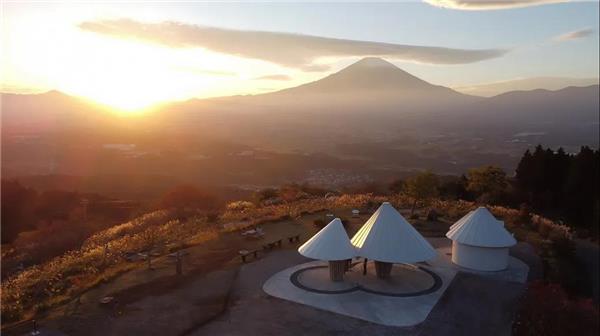 隈研吾新作：富士山下的伞之亭_3759422