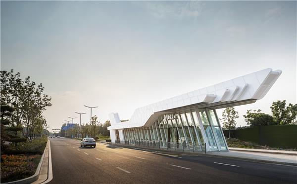 张家港高铁新城公交站台设计 / 中衡设计#(Ahausarquitectos)#(SoConcrete)#(电车站)#(公共设施)#(公交车换乘点)#(公交车站)#(公交车站点)#(公交站)#(公交站台)#(候车点建筑)#(老旧建筑改造更新)#(汽车站案例)#(汽车站建筑设计)#(汽车站设计)#(艺术画廊)#(站台)#(3D打印)#(超高性能混凝土)#(乘车点)#(公共交通)#(公共交通枢纽)#(公共汽车站)#(公共休息)#(公交车停车场)#(公交车站牌)#(公交车站台)#(公交换乘点)#(公交站点)#(候车点)#(候车点建筑景观)#(候车亭)#(汽车站)#(商业综合体建筑设计)#(站牌)