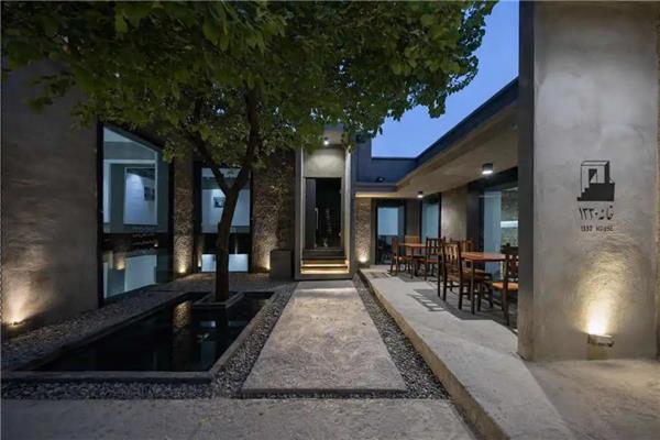 伊朗1330 House#(AtelierVoid)#(LorenzBachman)#(TO)#(Urbana)#(道路建设)#(道路建筑)#(厚水泥纤维板)#(画廊)#(绘画中心)#(混凝土底座)#(建筑)#(教学楼设计)#(旧建改造)#(临水建筑)#(女性场所)#(女性文化空间)#(设计)#(社区建筑设计)#(世界小型建筑设计)#(瓦立面)#(文化建筑)#(文化空间)#(小型)#(小型艺术馆)#(艺术文化建筑)#(艺术展廊)#(艺术装置)#(展馆)#(展览馆)#(展示厅改造)#(展厅)#(装置)#(A2M)#(AirMaster展厅)#(CinoZucchiArchitetti)#(JohnstonMarklee)#(VadeggioCassarate通道)#(避难所)#(博物馆)#(超现实主义)#(城市更新)#(大学建筑设计)#(独立住宅)#(改造)#(公共建筑)#(公共建筑设计)#(公路)#(婚纱馆)#(交叉层压木板)#(教育建筑设计)#(老项目改造)#(历史)#(三角建筑)#(三角形建筑案例)#(三角形建筑设计)#(商业)#(世界遗产)#(世界遗产保护)#(市政设施)#(室内设计)#(隧道入口)#(亭子)#(微型建筑)#(文化)#(文化建筑设计)#(文化设施)#(文化艺术空间)#(文化艺术中心)#(文化展示交流空间)#(小型公共建筑)#(小型建筑)#(校园建筑设计)#(修复)#(学科性建筑)#(野外住宅)#(遗产)#(遗产保护)#(遗址)#(艺术廊)#(音乐空间)#(音乐亭)#(展览空间)#(展示空间)