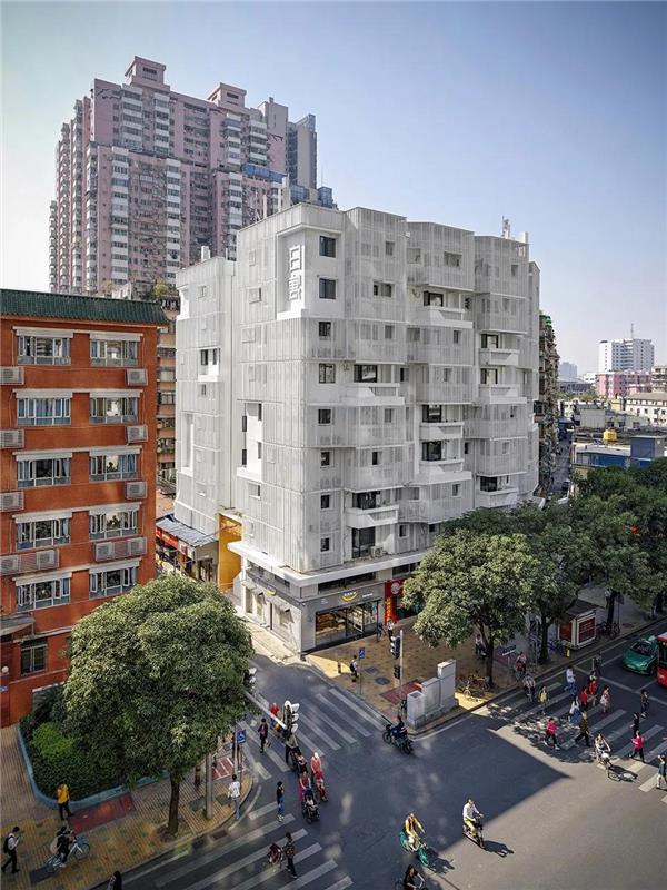 村城-万科五羊泊寓PORT#(BehetBondzioLinArchitekten)#(白色建筑)#(长租公寓)#(城中村)#(垂直森林)#(多层公寓)#(改造)#(高层公寓)#(高层公寓楼)#(高层楼房)#(高层住宅)#(高层住宅建筑)#(高层住宅建筑方案)#(公建化立面洋房)#(公寓楼)#(公寓设计)#(公寓外立面设计)#(公寓效果图)#(公寓住宅外立面)#(国内公寓)#(海南景观)#(集合住宅)#(佳客里公寓改造)#(建筑设计)#(教师宿舍)#(居住建筑设计)#(居住建筑设计案例)#(居住空间)#(居住区设计)#(立面设计)#(旅游)#(绿色设计)#(青年公寓)#(青年旅馆)#(青年旅舍)#(社区规划设计)#(太阳能)#(万科社区)#(乡村振兴)#(小高层公寓)#(小区规划设计)#(员工公寓)#(运动员公寓)#(住宅)#(住宅公建化立面)#(住宅楼)#(著名住宅)#(自然)#(SPARK)#(多层建筑设计)#(多层住宅建筑)#(多层住宅设计)#(扉建筑)#(高层公寓效果图)#(高层建筑)#(高端公寓)#(公寓)#(公寓景观)#(公寓楼外观)#(公寓鸟瞰图)#(公寓住宅设计)#(公寓组团建筑)#(公租房)#(混合建筑)#(基地公寓)#(集体住宅设计)#(建筑)#(教师公寓)#(教师住宅)#(居民区规划设计)#(居住)#(居住建筑)#(居住区)#(可持续)#(立面)#(墨照建筑设计事务所)#(朴隅建筑设计有限公司)#(青年长租公寓)#(商业建筑设计)#(商业庭院)#(上海)#(上海日清建筑设计有限公司)#(社区)#(太阳能屋顶)#(庭院设计)#(万科小区)#(屋顶太阳能)#(小区公寓)#(中国公寓)#(住宿)#(住宅建筑设计)#(住宅建筑设计案例)#(住宅立面)#(住宅平面)#(租赁公寓)