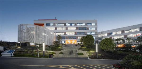 吉首中驰·湘郡礼德学校