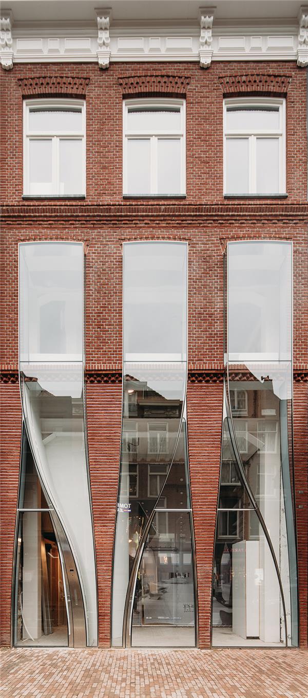 P.C. Hooftstraat 砖像素立面改造_3712837