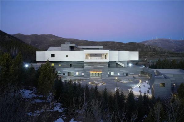 “崇台”——冬奥太子城展馆#(CADG中国建筑设计研究院)#(XAA建筑事务所)#(城市更新)#(城市展览馆)#(城市展示馆)#(公共建筑设计)#(规划展览馆)#(黄山城市展览馆)#(会展建筑)#(会展设计)#(会展中心)#(混合用途建筑)#(建筑更新项目)#(建筑设计)#(凯州新城规划展览馆)#(兰州城市规划展览馆)#(乐土设计)#(宁波市奉化规划展览馆)#(人文建筑)#(上饶城市规划展览馆)#(苏州相城规划展览馆)#(宿州城市规划展览馆)#(绥化城市规划展览馆效果图)#(唐山城市展览馆)#(乡村振兴)#(烟台开发区规划展览馆方案)#(展馆墙体)#(展会)#(展览馆设计)#(展览建筑)#(展览空间)#(展览中心)#(WutopiaLab)#(亳州城市展览馆)#(城市规划馆)#(城市规划展览馆)#(地下通道)#(恩施州城市规划展览馆)#(福州城市展览馆)#(阜阳规划展览馆)#(公共建筑设计案例)#(公共交通基础设施)#(规划馆)#(建筑)#(建筑改造项目)#(临港新城展览馆)#(南宁规划展览馆)#(萍乡市城市展览馆)#(日照城市规划展览馆)#(设计)#(汤桦建筑设计事务所)#(桐庐城市规划展示馆设计方案)#(土右旗规划展览馆)#(文化建筑)#(文化建筑设计案例)#(吴川城市规划展示馆)#(乡村建筑设计案例)#(乡建设计案例)#(宜昌规划展览馆)#(展馆)#(展馆建筑设计)#(展览馆)#(展览馆墙体)#(展览建筑设计案例)#(展示馆)#(展示中心)#(展示中心设计案例)#(展厅)#(郑东新区城市规划展览馆)#(中国建筑设计研究院)