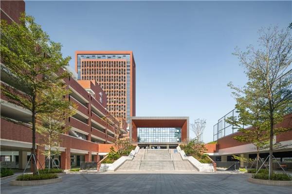 深圳中学坪山创新学校_3718255