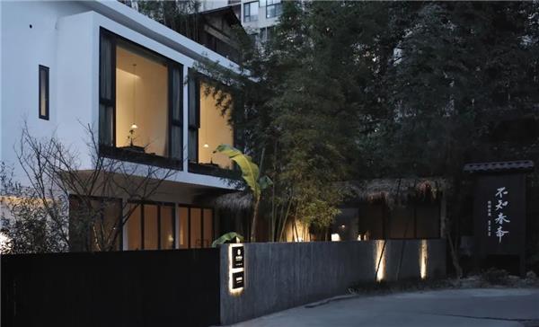 不知春斋茶宿#(PleasantHouse)#(贝森豪斯设计事务所)#(滨水建筑)#(滨水民宿)#(仓库改造)#(度假村)#(度假酒店)#(敦煌风格)#(敦煌风格建筑设计)#(敦煌设计风格)#(房屋改造案例)#(凤凰措)#(工业建筑改造)#(工业建筑设计案例)#(公共基础设施)#(观筑设计)#(会所民宿)#(建筑)#(建筑改造)#(江南民宿)#(酒店)#(酒店建筑)#(酒店建筑设计)#(酒店设计)#(旧建改造)#(康养度假)#(老房改造)#(老旧建筑改造)#(老旧建筑更新)#(林间酒店)#(临水建筑)#(旅馆设计)#(民宿案例分析)#(民宿度假)#(民宿改造)#(民宿酒店设计)#(民宿院子)#(南京大学建筑与城市规划学院)#(农村建设)#(农村建筑改造)#(农村建筑设计)#(农家乐建筑)#(农宅)#(平顶)#(沙漠建筑)#(沙漠泳池)#(沙漠游泳池)#(山地建筑设计)#(山地酒店设计)#(山地民宿)#(商业建筑)#(商业建筑设计)#(商业景观设计)#(生态园度假村)#(水石设计)#(苏家原舍改造设计)#(特色民宿)#(特色农业观光主题园区)#(田园乡村旅游区规划案例)#(文化空间)#(西域建筑)#(乡村房屋立面)#(乡村改造房屋案例)#(乡村规划)#(乡村建筑)#(乡村建筑设计)#(乡村景观)#(乡村旅游度假区)#(乡村旅游规划)#(乡村旅游景区规划)#(乡村旅游酒店)#(乡村民宿)#(乡村小筑)#(乡村振兴房屋案例)#(乡村主题度假区规划)#(小旅馆设计)#(小型旅馆)#(小型驿站)#(新中式酒店)#(休闲农业博览园)#(休闲农业园区策划)#(养生度假)#(窑洞民宿)#(驿站分析)#(营地)#(营地平面)#(元秀万建筑事务所)#(展陈空间)#(中国美术学院风景建筑设计研究总院)#(中式酒店)#(中式酒店景观)#(中式酒店平面规划)#(住宿)#(最美乡村)#(OODA)#(滨水度假)#(茶馆)#(茶铺)#(城市更新)#(传统村落保护与可持续发展)#(创意民宿)#(大漠风情)#(大漠建筑)#(度假民宿)#(度假区)#(渡假酒店)#(服务性建筑设计)#(覆土建筑设计)#(公共建筑设计)#(公共空间)#(古村落文化休闲开发)#(集装箱)#(集装箱民宿)#(建筑设计)#(酒店景观设计)#(康养)#(康养文旅)#(临水酒店)#(旅馆)#(旅游)#(旅游度假)#(旅游规划)#(旅游民宿)#(美丽乡村)#(美术馆)#(民居改造案例)#(民宿)#(民宿规划)#(民宿接待室)#(民宿酒店)#(民宿酒店规划)#(民宿设计)#(民宿外立面)#(民宿外院设计)#(南香楼)#(农村房屋改造案例)#(农村改造)#(农村改造更新提升)#(农村建筑立面改造)#(农村旅游规划)#(农业生态园)#(坡屋顶酒店设计案例)#(葡萄酒工厂)#(沙漠)#(沙漠风情)#(沙漠风情建筑)#(山地酒店)#(使然设计)#(四川)#(特色采摘度假区)#(特色住宿)#(田园综合体)#(文旅项目)#(文旅小镇)#(现代风格民宿)#(现代简约民宿)#(乡村保护)#(乡村改造)#(乡村建设)#(乡村旅居)#(乡村旅游总体规划)#(乡村民宿酒店)#(乡村振兴)#(乡村振兴房屋改造案例)#(鄕根东林渡)#(小茶院民宿)#(小清新民宿)#(小型酒店)#(新农村)#(新农村风貌设计)#(新农村建设)#(新农村整体规划设计)#(休闲农业规划)#(艺术家工作室)#(驿站案例)#(驿站平立剖)#(驿站设计)#(驿站设计案例)#(营地立面)#(周凌工作室)#(主题酒店设计)#(主题民宿)