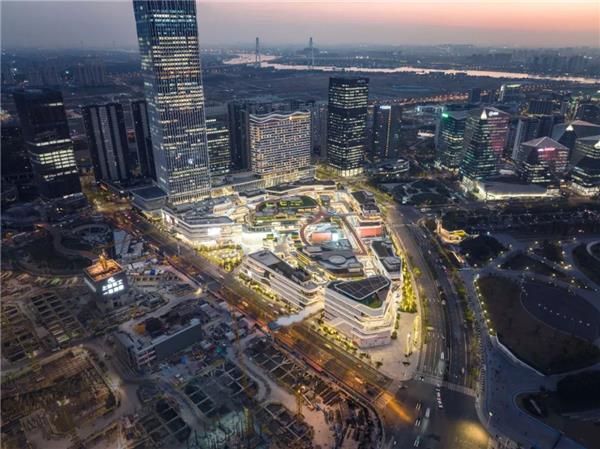 前滩太古里商业项目#(Aedas)#(BIAD)#(EDOMARCHITECTS)#(GMD国际设计)#(HMD汉米敦)#(LLA建筑)#(OPR)#(TOD开发项目)#(UUA)#(柏涛建筑)#(办公高层)#(办公设施)#(办公综合楼)#(办公综合体)#(北京方庄时代生活广场)#(北京王府井国际品牌中心)#(玻璃楼写字楼)#(步行街入口)#(城市地标)#(城市综合体)#(穿孔铝制遮阳板)#(低密度生态街区)#(地标)#(地标建筑)#(独特视野建筑设计有限公司)#(多首层)#(方大设计)#(高层办公楼)#(高层公建)#(高层住宅小区合集)#(工业邻里)#(工业园区)#(公共空间)#(公园)#(购物广场)#(购物空间)#(购物社交空间)#(光谷APP广场)#(规划设计)#(贵州毕节融府天地)#(翰时国际建筑)#(合肥1912商业区)#(华建集团华东建筑设计研究总院)#(活力街区)#(吉林市铁建城市综合体)#(建筑更新)#(建筑规划设计)#(建筑综合体)#(街道)#(街景设计)#(街区更新)#(街区商业)#(街区式商业)#(经济发展)#(景德镇陶瓷文化旅游城)#(景观设计)#(居民绿地设计案例)#(居民区)#(居民区绿地设计案例)#(居住平面图)#(居住区 景观)#(居住区 平面)#(居住区案例分析)#(居住区规划平面图)#(居住区规划设计案例)#(居住区景观)#(居住区住宅)#(居住区住宅设计)#(居住区组团)#(居住设计案例)#(居住小区)#(开放街区)#(克拉玛依)#(临水住宅)#(凌空SOHO)#(零售空间)#(零壹城市建筑事务所)#(旅游城)#(旅游建筑)#(绿地缤纷城)#(绿色建筑)#(南京)#(南沙)#(宁波横河街商业会所)#(企业办公楼)#(企业总部)#(青岛)#(青岛佳源华府)#(融创天拖ON地块)#(沙河商务区)#(商办综合体)#(商务综合体)#(商业)#(商业办公)#(商业步行街)#(商业氛围营造)#(商业公园)#(商业街案例分析)#(商业街经典案例)#(商业街区)#(商业景观)#(商业区)#(商业区景观)#(商业区景观设计)#(商业区景观设计案例)#(商业项目)#(商业中心)#(商业中心平面)#(上海宝山宝龙城)#(上海都易建筑设计有限公司)#(上海绿地缤纷城)#(上海绿地中心徐汇绿地缤纷城)#(社区规划)#(社区规划设计)#(生活社区规划设计)#(生态街区)#(时代华威商务中心)#(事建组建筑设计咨询北京有限公司)#(苏州)#(苏州中贸百乐门)#(天华)#(文创)#(无锡恒隆广场)#(西安W酒店及万众广场)#(现代风格办公楼)#(现有住区规划 )#(小区规划设计)#(小区花园设计)#(小区设计平面图)#(小区设计图)#(小区住宅)#(写字办公楼)#(写字楼)#(写字楼大门)#(写字楼设计案例)#(星光时代广场)#(休息室)#(徐汇绿地缤纷城)#(沿街商业效果图)#(壹东建筑设计)#(义乌之心城市生活广场)#(优秀居住区)#(优秀小区设计)#(优秀住宅区规划案例)#(尤安设计)#(鱼复工业园区)#(娱乐综合体)#(毓秀国际公馆)#(园区)#(扎哈)#(郑州华润新时代广场)#(中国瓷都文化艺术公园)#(中国美院风景建筑设计院)#(主题商业街)#(住宅)#(住宅规划)#(住宅鸟瞰)#(住宅区)#(住宅区规划设计)#(住宅区景观设计)#(住宅小区景观)#(综合体建筑)#(综合项目)#(组团景观)#(769文化区)#(BlueTeam事务所)#(DC国际)#(HMD)#(HZADICOLTD)#(JStudio)#(Kokaistudios)#(NikkenSekkei日建设计)#(SOHO)#(SPARK)#(TOD商业)#(URBANUS都市实践)#(UUA建筑师事务所)#(VLounge)#(ZIAD)#(案例)#(办公)#(办公建筑)#(办公建筑设计)#(办公楼)#(办公塔楼)#(办公园区)#(北京丽泽商务区)#(滨水商业街)#(滨水商业效果图)#(玻璃楼 写字楼)#(步行街)#(陈晨)#(成都国际商贸城)#(成都商业街)#(城市公园)#(创意园区)#(电竞)#(电竞产业园)#(锋思国际GPT)#(概念方案)#(高层)#(高层办公)#(高层办公建筑)#(高层城市综合体)#(高层商业)#(高层写字楼建筑设计)#(高层综合体)#(公寓)#(购物)#(购物中心)#(贵阳魔都MALL)#(国DeDeJ建筑景观设计公司)#(国内居住区)#(海湾)#(杭州市建筑设计研究有限公司)#(花园式办公)#(花园式商业)#(混凝土建筑)#(建成住区规划)#(建滔广场)#(建筑)#(建筑办公楼)#(江门美吉特广场)#(江苏办公楼)#(江苏省办公楼)#(街面)#(经济)#(经济开发区)#(景德镇陶瓷文化旅游城一期)#(景德镇中国瓷都文化艺术公园概念规划)#(景观小区设计)#(酒店)#(酒店建筑)#(居住)#(居住案例)#(居住建筑)#(居住区)#(居住区案例)#(居住区创意概念案例)#(居住区规划案例分析)#(居住区景观设计平面图)#(居住区绿地设计)#(居住区设计案例)#(居住区意向图)#(居住区综合体规划)#(居住小区案例)#(居住小区规划)#(居住小区平面图)#(居住小区住宅)#(居住综合体规划)#(开放商业)#(空中花园)#(昆明佳兆业城市广场项目)#(乐动尚街)#(立体街巷)#(邻里中心)#(临港新城)#(临水建筑)#(临水商业街)#(临水商业效果图)#(临水项目)#(铝金属外立面建筑设计)#(铝金属外墙建筑设计案例)#(美国DeDeJ建筑景观设计公司)#(平面图规划设计)#(企业总部大楼)#(让努维尔)#(人文)#(日建设计)#(商场)#(商务办公建筑)#(商务区)#(商务中心)#(商业办公楼设计)#(商业办公综合楼)#(商业广场)#(商业规划设计)#(商业建筑)#(商业建筑设计)#(商业街)#(商业街案例)#(商业街立面)#(商业街设计案例)#(商业空间)#(商业立面设计)#(商业区景观规划)#(商业设计案例)#(商业屋顶花园)#(商业中心效果图)#(商业综合体)#(商业综合体项目案例)#(商住区)#(上海)#(上海绿地彩虹缤纷商都)#(上海绿地中心)#(上海绿都绣云里综合商业)#(上海日清建筑设计有限公司)#(上海星空之境)#(上饶万达广场)#(社区)#(深圳)#(深圳大学建筑设计研究院有限公司西安分公司)#(深圳华森建筑与工程设计顾问有限公司)#(室外商业街)#(塔楼)#(汤桦建筑设计)#(停车场)#(文创产业园)#(文化建筑)#(屋顶花园)#(厦门建发五缘湾综合体)#(现代办公建筑)#(现代风格商业街)#(现代高层办公)#(现代居住区景观)#(小区)#(小区案例)#(小区公园)#(小区景观平面)#(小区绿地)#(小区设计)#(小区总平面)#(小型商业综合体)#(写字楼案例)#(新疆)#(新疆大厦)#(新世界纺织城中心商务区)#(星环元素)#(休闲空间)#(徐州绿地国际花都商业街)#(沿街商铺)#(沿街商业)#(沿水休闲商业街)#(泳池)#(优秀小区案例分析)#(娱乐中心)#(御龙湾嘉年华商业广场)#(扎哈哈迪德)#(浙江省建筑设计研究院)#(织东分区ZD284商业地块)#(中日)#(众创空间)#(重庆)#(重庆博蓝建筑设计有限公司)#(重庆新华书店集团公司解放碑时尚文化城项目)#(珠海法拉帝亚太中心)#(住区规划设计)#(住宅区规划)#(住宅区规划案例)#(住宅区规划设计案例)#(住宅区立面)#(住宅小区规划设计)#(住宅小区效果图)#(住宅园林)#(著名办公建筑案例分析)#(卓越时代广场二期)#(综合大厦)#(综合楼)#(综合体)#(综合用地)#(综合用地规划)#(总平)#(总平面)