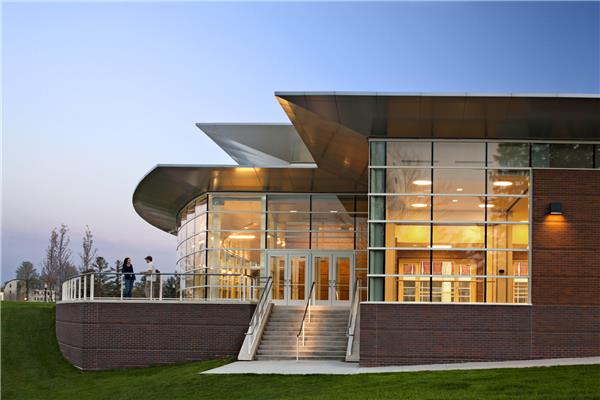 格林内尔学院康乐及体育中心#(ArchetypeArchitecture)#(BIG)#(BjarkeIngelsGroup)#(CannonDesign)#(gmp)#(LoewerPartnerArchitekten)#(白色金属网)#(冰球竞技场)#(操场)#(大学操场)#(大学活动场地)#(丹麦建筑师)#(高校教学楼)#(建筑)#(教学楼案例)#(教学楼设计)#(金属外立面建筑设计)#(老海勒鲁普高中体育馆)#(设计)#(体育场)#(体育馆)#(文化建筑)#(校园)#(校园建筑)#(学校操场)#(游泳馆)#(运动馆)#(运动健身场馆)#(wulfarchitekten)#(棒球场)#(比亚克·英厄尔斯)#(大学)#(大学体育场)#(大学体育馆)#(高中体育馆)#(公共建筑)#(公共建筑设计)#(户外体育场)#(建筑规划)#(建筑设计)#(教学楼)#(教学楼设计案例)#(教育建筑设计)#(金属外墙建筑设计)#(景观)#(清水混凝土)#(体育)#(体育场馆)#(体育馆建筑设计)#(体育建筑)#(体育建筑设计)#(田径场)#(田径设施)#(跳水)#(校园建筑设计)#(校园体育馆设计)#(校园体育建筑)#(校园体育设施)#(学校)#(运动场)