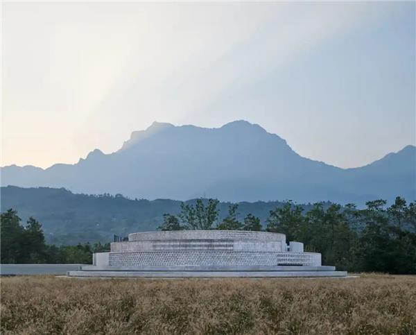 山水两重间 | 叠川麦芽威士忌酒厂#商业建筑设计 #工业生产建筑 #混凝土建筑 