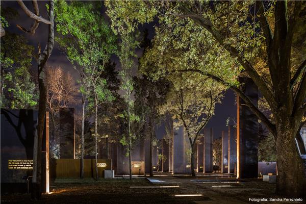 墨西哥暴力受害者纪念公园#(GoncaloByrneArquitectos)#(Sthapotik)#(滨水广场设计)#(博物馆)#(博物馆建筑设计案例)#(超高层建筑设计)#(超高层摩天大楼)#(城市公共空间)#(城市公园设计)#(城市绿地设计)#(公共集会空间)#(公共建筑)#(公共建筑设计)#(公共空间)#(纪念场所)#(纪念公园)#(纪念馆)#(纪念建筑)#(纪念建筑设计)#(纪念景观)#(纪念空间)#(纪念墙)#(纪念性建筑)#(纪念展览馆)#(教堂)#(教育建筑设计)#(居住建筑设计)#(口袋公园设计)#(历史文化建筑)#(凉亭)#(美术馆)#(墓地)#(耐候钢)#(喷泉)#(曲面屋顶)#(人物纪念馆)#(山地建筑设计案例)#(市政设施)#(土窖与陵墓)#(微型建筑)#(文化建筑设计)#(文化设施)#(下沉广场)#(展览空间)#(主题公园设计)#(住宅)#(砖)#(DavidChipperfieldArchitects)#(RizviHassan)#(城市公共绿地设计)#(城市广场设计)#(城市停留空间)#(城市小公园设计)#(大屠杀纪念碑)#(第五立面)#(多功能展馆)#(工业建筑改造)#(工业建筑更新)#(红军墓园)#(混凝土)#(混凝土建筑)#(纪念碑)#(纪念公园设计)#(纪念馆设计)#(纪念馆设计案例)#(纪念广场)#(纪念广场设计)#(纪念花园)#(纪念建筑设计案例)#(纪念堂)#(纪念性建筑设计)#(教堂坟墓)#(解说中心)#(旧建筑改造)#(科普性建筑)#(礼拜堂)#(烈士纪念馆)#(世界最高住宅楼)#(塔式建筑设计)#(文化建筑)#(文化建筑设计案例)#(文化中心)#(小广场设计)#(校园公共绿地设计)#(校园公园设计)#(异形建筑)#(游客中心)#(展馆)#(展览馆)#(展览建筑设计)#(战争纪念性公园)#(住宅建筑设计)#(砖立面)#(宗教建筑设计)