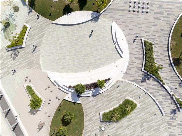 Jaddaf艺术公园#(ADEPT)#(AECOM)#(AIA奖)#(AIA荣誉奖)#(Architects49Limited)#(CarazoArquitectura)#(CarlosCastanheiraArchitects)#(carsland)#(CastlefieldViaduct)#(CinoZucchiArchitetti)#(ConranandPartners)#(diggerland)#(ENOTA)#(EspaceLibre)#(FICOEatalyWorld农业与美食主题公园)#(GGN事务所)#(HelenHardarchitects)#(MarcinKwietowiczMichalSikorski)#(OCULUS)#(OMA)#(RIOS)#(Riverlife公园)#(Sasaki)#(SWAGroup)#(TLS)#(waiwai)#(阿布扎比)#(奥克兰国际机场景观设计)#(柏林)#(滨海公园)#(滨河公园)#(滨河景观)#(滨水公园)#(滨水广场)#(滨水生态)#(滨水生态景观)#(滨水湿地)#(滨水湿地效果图)#(步道)#(部队景观设计)#(草)#(城市更新)#(城市公共景观空间)#(城市公共空间)#(城市公园)#(城市公园景观设计)#(城市公园设计)#(城市广场景观)#(城市广场景观设计)#(城市广场设计)#(城市规划)#(城市活动公园)#(城市景观规划)#(城市景观设计)#(城市绿地)#(城市绿地景观设计)#(城市绿地设计)#(城市绿地设计案例)#(城市绿化)#(城市绿化设计)#(城市设计)#(城市停留空间)#(城市文化公园)#(城市综合公园)#(城市综合性公园)#(垂直森林)#(大阪难波公园)#(大公园)#(大型公园)#(带水公园)#(登山栈道)#(迪拜)#(迪斯尼乐园)#(度假酒店)#(儿童活动场地)#(法拉利世界)#(芳香植物)#(防御工事景区)#(防灾)#(防灾公园)#(非物质文化遗产主题公园)#(废弃铁路改造)#(风景区)#(改造)#(高架改造)#(高架公园)#(高架桥)#(高架桥下小游园)#(高线公园)#(工业风公园)#(工业公园)#(工业公园景观设计)#(工业景观改造)#(工业遗址改建项目)#(工业遗址公园)#(公共空间)#(公共空间设计)#(公共空间设计案例)#(公园)#(公园规划)#(公园规划设计)#(公园规划设计案例)#(公园景观)#(公园景观案例分析)#(公园景观规划)#(公园景观规划图)#(公园景观设计)#(公园景观设计案例)#(公园景观设计平面图)#(公园景观设计图)#(公园景观生态设计)#(公园平面图)#(公园设计)#(公园设计案例)#(公园设计理念)#(公园设计平面图)#(公园水景)#(公园栈道)#(广场)#(广场景观设计)#(广场景观设计案例)#(广场景观设计实景图)#(规划)#(海滩公园)#(海滩花园)#(海洋主体)#(胡志明市中央公园)#(湖边景观)#(户外科普)#(户外空间)#(滑板公园)#(滑板公园设计)#(火车景观设计)#(火车类型景观设计)#(机场景观)#(机场景观设计)#(纪念场地)#(纪念公园)#(纪念性公园)#(建筑)#(建筑设计)#(教育科普)#(景观)#(景观公园案例)#(景观规划)#(景观设计)#(景观栈道)#(景观装置)#(景区小广场)#(酒店)#(居住)#(军魂)#(军事公园)#(军事教育)#(军事景观)#(卡斯尔菲尔德高架公园)#(卡斯尔菲尔德高架桥)#(开放公共空间)#(开放空间)#(开放空间设计)#(科普公园)#(科普教育)#(科普园)#(空间景观设计)#(空军司令部小游园的景观)#(恐龙)#(恐龙公园)#(临海酒店)#(临水公园)#(露天艺术公园)#(绿地公园)#(绿化)#(绿植)#(盲人公园)#(美国)#(美国SWA景观设计公司)#(美国达拉斯太平洋广场公园)#(美国建筑师协会获奖作品)#(美国汤姆里德景观设计事务所)#(美食公园)#(莫斯科)#(莫斯科Paveletskaya广场)#(木栈道)#(难波公园)#(难波公园设计)#(农业与美食主题公园)#(瀑布 栈道)#(汽车公园)#(汽车主题)#(汽车主题公园)#(汽车主题乐园)#(区域规划)#(人工湿地)#(人行步道)#(人行桥)#(日本公园)#(沙滩)#(设计竞赛)#(社区)#(生态)#(生态公园案例)#(生态公园设计)#(生态湖)#(生态湿地)#(生态湿地公园)#(生态洼地)#(生态修复)#(生态自然)#(湿地)#(湿地公园)#(湿地公园平面)#(湿地公园平面图)#(湿地景观)#(湿地景观处理)#(湿地景观平面图)#(湿地景观植物配置)#(湿地平面)#(湿地效果图)#(湿地植物)#(石油)#(室外科普)#(是有主题)#(树)#(树林景观)#(水边公园)#(水厂)#(水厂建筑更新)#(水上乐园)#(天文)#(天文元素)#(文化公园)#(文化公园景观设计)#(文化公园景观小品)#(文化设计案例)#(文化遗址)#(西班牙法拉利公园)#(现代公园)#(现代主义公园)#(乡村公园)#(小型公园设计案例)#(斜坡公园)#(星空)#(星空元素)#(休闲)#(休闲公园)#(休闲娱乐)#(遗址公园)#(遗址公园绿化)#(饮食公园)#(饮食文化公园)#(营队景观设计)#(游乐场地)#(有关沙滩公园)#(娱乐)#(宇宙)#(宇宙元素)#(园林景观设计)#(越南胡志明市中央公园)#(越南胡志明市中央公园设计)#(运动)#(运动公园设计)#(栈道)#(栈道设计)#(栈道效果图)#(中心湖)#(中央公园)#(主题公园)#(主题景观)#(主题酒店)#(主题乐园)#(主题园)#(自然)#(自然公园)#(自然景观案例)#(综合公园)#(综合公园平面)#(综合公园设计)#(综合性公园)#(棕地)#(棕地改造)#(钻井)