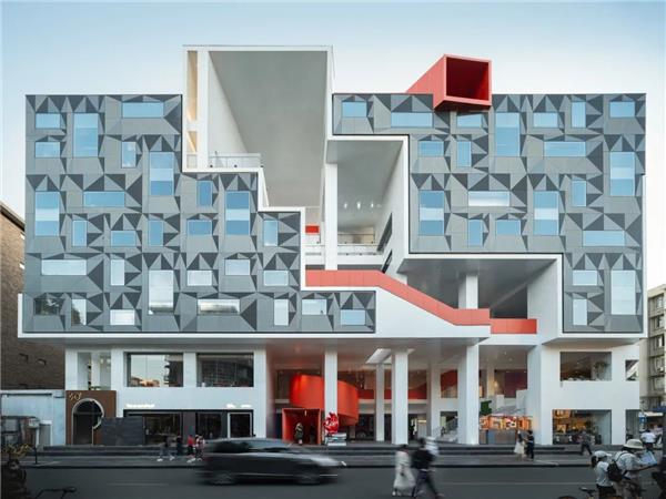 成都宽窄巷子二期匠造所画廊#(BLUE建筑设计事务所)#(MIADesignStudio)#(北京颖画廊)#(第一实践建筑设计)#(画廊)#(画廊改造)#(建筑)#(景观节点)#(商业零售中心)#(上海创盟国际建筑设计有限公司)#(上海香格纳画廊)#(设计)#(世界小型建筑设计)#(文化建筑)#(小型)#(一树)#(优秀建筑设计案例)#(余留地)#(展览馆)#(展览馆墙体)#(LUKSTUDIO芝作室)#(城市更新)#(改造)#(公共建筑)#(会展设计)#(建筑改造更新)#(美术)#(美术馆)#(美术馆立面)#(人文建筑)#(上海大田秀则画廊)#(上海二回画廊)#(微更新)#(文化建筑设计)#(文化展示交流空间)#(文化展厅)#(小型建筑)#(艺术廊)#(展馆墙体)#(展会)#(展览空间)#(展览类建筑设计)