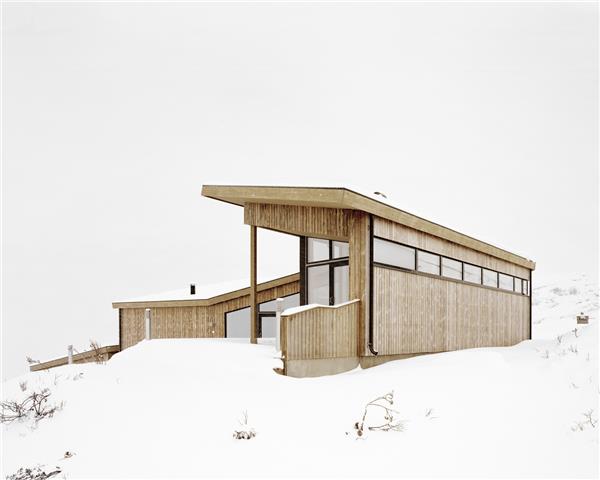 挪威L形雪地小屋_3769383