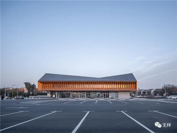 上海朱家角游客服务中心 / 无样建筑工作室#(UUA建筑师事务所)#(WutopiaLab)#(办公)#(宾客中心)#(滨海建筑设计)#(滨海驿站设计)#(滨水建筑)#(滨水建筑设计)#(餐饮建筑设计案例)#(城市门户)#(村民活动中心)#(东南大学建筑设计研究院)#(敦煌风格)#(敦煌风格建筑设计)#(敦煌设计风格)#(多功能服务空间)#(服务建筑设计)#(服务型建筑设计)#(福州)#(概念建筑)#(公共基础设施)#(公共建筑设计案例)#(公共卫生间)#(公建)#(公园驿站)#(公园驿站设计)#(广州琶洲保利体育公园服务中心)#(海口)#(海南)#(夯土)#(荷叶造型)#(滑雪场)#(滑雪大厅)#(基础设施)#(集散中心)#(建筑改造)#(江苏)#(接待)#(接待处)#(接待体验中心)#(接待中心建筑案例分析)#(景点)#(景区)#(景区服务中心)#(九寨沟服务部)#(咖啡店建筑设计案例)#(咖啡厅)#(开花柱)#(可持续设计)#(礼拜堂)#(临海建筑)#(临水建筑)#(岭南)#(旅游服务区)#(旅游服务设施)#(旅游服务中心)#(旅游接待中心建筑)#(旅游设施)#(旅游示范区)#(毛石)#(米思建筑)#(南京农业公园)#(三文建筑何崴工作室)#(山地建筑)#(山地建筑设计)#(山地游客中心)#(商业建筑)#(商业建筑设计)#(商业建筑设计案例)#(商业设施)#(湿地建筑)#(石板瓦)#(水边建筑)#(水石设计)#(文化建筑)#(乡村规划)#(乡村建筑设计)#(乡村旅游接待点)#(销售中心建筑设计)#(小型公共建筑设计)#(小型图书馆建筑设计案例)#(小型驿站)#(休息大厅)#(休息接待空间)#(休息空间)#(休闲公共建筑)#(休闲娱乐)#(阳澄湖游客集散中心)#(一体化设计)#(驿站)#(游客服务)#(游客服务设施)#(游客服务中心设计)#(游客集散)#(游客集散中心)#(游客接待中心)#(游客中心)#(游客中心分析)#(游客中心立面)#(游客中心平面)#(游客中心设计)#(游人中心)#(原榀建筑事务所UPA)#(灾后重建)#(展览建筑设计)#(展览类建筑)#(展厅)#(栈道)#(折线)#(中国建筑设计研究院)#(中式建筑设计)#(中心)#(重庆)#(KWYstudio)#(MUDA慕达建筑)#(TEMP)#(UNOArchitects)#(UUA)#(白色建筑)#(编织建筑)#(滨海建筑)#(滨海游客中心)#(滨水游客中心)#(餐厅)#(餐饮空间)#(餐饮空间设计)#(城市更新)#(城市名片)#(传统村落保护与可持续发展)#(大理洱海五号驿站)#(东大院)#(服务)#(服务设施)#(服务性建筑设计)#(服务驿站)#(服务中心)#(钢木结构)#(公共建筑)#(公共建筑设计)#(公共空间)#(公共停留空间)#(公共文化空间)#(公园服务中心)#(公园建筑)#(公园游客服务中心)#(观景台)#(华黎迹建筑事务所TAO)#(混合用途建筑)#(混合用途建筑设计)#(获奖作品)#(建筑设计)#(接待服务中心)#(接待中心)#(接待中心案例)#(接待中心案例分析)#(景区建筑设计)#(景区接待中心)#(九寨沟)#(九寨沟景区沟口立体式游客服务中心)#(咖啡馆)#(咖啡厅建筑设计案例)#(客服务中心)#(临海游客中心)#(临水游客中心)#(岭南风格)#(旅游)#(旅游集散中心)#(旅游建筑)#(旅游建筑设计)#(旅游项目)#(旅游中心)#(螺旋建筑)#(美丽乡村)#(美术馆)#(南川)#(南京)#(农村改造更新提升)#(农业公园)#(琶洲保利体育公园)#(清华大学建筑设计研究院有限公司)#(曲线)#(人流集散中心)#(商业)#(上海绿建建筑设计)#(石板瓦屋面)#(示范区)#(售楼中心建筑设计)#(藤编)#(体育场馆)#(体育建筑)#(同一建筑设计事务所)#(文化)#(文化建筑设计)#(文化艺术中心)#(文旅项目)#(屋面露台)#(无样建筑工作室)#(吾和建筑设计事务所)#(乡村改造)#(乡村建设)#(乡村振兴)#(乡建项目)#(乡建项目设计)#(小型公共建筑)#(小型商业建筑设计)#(新农村)#(新有机建筑)#(休耕建筑)#(休息驿站)#(遗址建筑)#(以人为本)#(驿站案例)#(驿站设计)#(驿站设计案例)#(营地接待中心)#(游客)#(游客到访中心)#(游客服务大厅)#(游客服务中心)#(游客活动中心)#(游客活动中心设计)#(游客接待中心设计)#(游客中心立面设计)#(游客中心立面设计独特)#(游览服务部)#(原地建筑)#(圆形建筑)#(展览空间)#(朱小地工作室)#(咨询中心)#(自然)