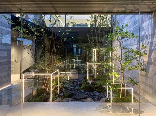 框·井 Frame office-广东佛山壹加壹办公空间景观设计 / 至岸景观#(Ateliers234)#(LandscapeCollaboration)#(MAT超级建筑事务所)#(MSLA)#(RuangNyaman)#(Studioninedots)#(SWAGroup)#(办公景观设计)#(办公空间设计)#(办公楼景观设计)#(办公楼设计)#(办公区中庭景观设计)#(办公设施)#(办公庭院景观设计)#(办公园区景观设计)#(城市更新)#(城市绿化)#(大师)#(大师作品)#(多功能建筑设计)#(工业公园景观设计)#(公共空间)#(公共绿地设计)#(共享办公空间)#(共享会客厅)#(广场)#(花园景观设计)#(混合用途建筑)#(金石景观)#(老旧建筑改造更新)#(美国SWA景观设计公司)#(門口建筑工作室)#(商业办公)#(文创园)#(尤境设计)#(源点设计)#(展览中心)#(MalinowskiDesignUrbanLandscape)#(MASAAKIHISATAKEArchitectsInc)#(Snohetta)#(SocietyofArchitecture)#(UAO瑞拓设计)#(办公建筑设计)#(办公景观)#(办公景观设计案例)#(办公空间)#(办公空间改造)#(办公空间改造提升)#(办公空间景观设计)#(办公区花园景观设计)#(办公区景观设计)#(办公区庭院景观设计)#(彼得沃克)#(城市广场)#(大邱文化中心)#(德国建筑)#(德国景观)#(工业景观改造)#(公共花园设计)#(公共绿化)#(公共展厅)#(久武正明建築設計事務所)#(酒店建筑设计)#(民宿建筑设计)#(农场改造)#(七月合作社)#(企业集团总部大楼)#(企业园区景观设计)#(商业办公楼设计)#(商业建筑设计)#(索尼中心)#(文化创意园区)#(文化建筑)#(文化中心)#(写字楼景观设计案例)
