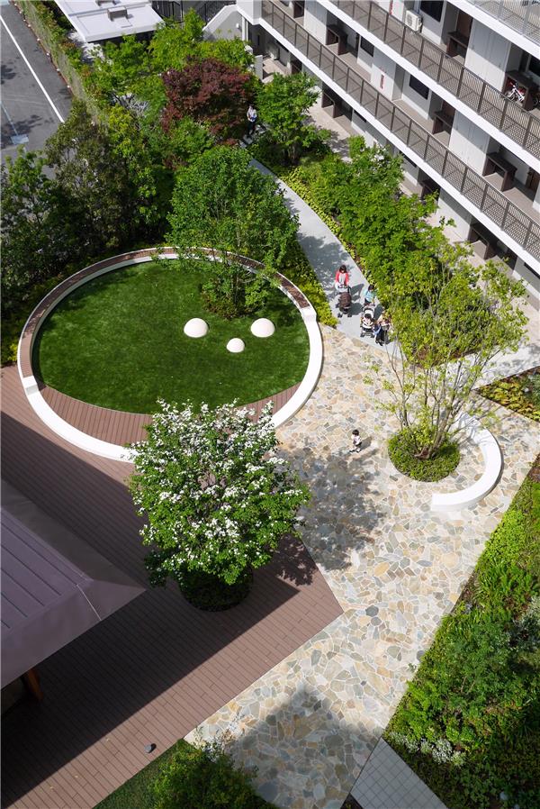 日本伊丹，绿意环绕的社区住宅 / OHTORI CONSULTANTS#居住区景观设计 #居住区庭院景观设计 #OHTORICONSULTANTS 