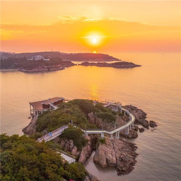 浙江宁波松兰山旅游度假区玻璃栈道景观设计 / 上海赤地设计事务所#上海赤地设计事务所 #滨海步道 #玻璃栈道 