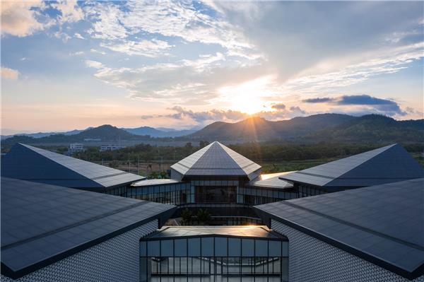 三亚崖州湾科技城产业促进中心 / Gensler_3788873