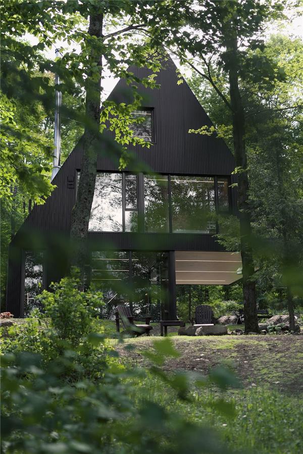 森林小屋FAHOUSE /  Jean Verville architecte#JeanVervillearchitecte #居住建筑设计 #独立住宅建筑设计 