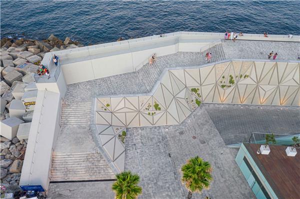 Escaleras y Mirador Vela滨海步道和观景台_3794508