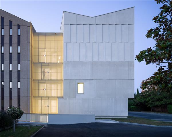 法国曼恩卢瓦尔省档案馆扩建 / Magnum architectes  urbanistes_3796768