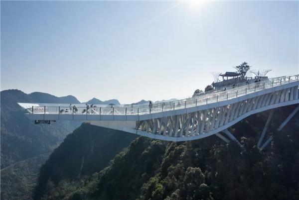 崖壁上悬挑34米，云海天舟 / 南大建筑钟华颖工作室_3798076
