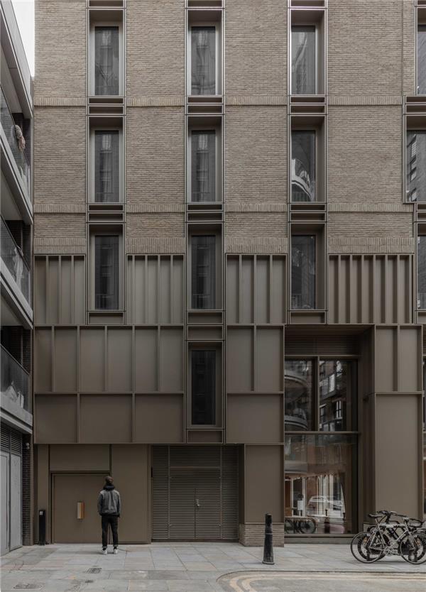 洛克伦敦酒店 / Grzywinsk＋Pons_3800539