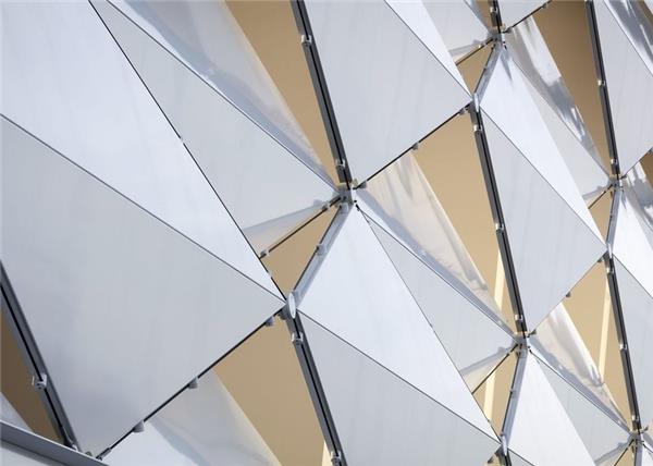 卢森堡足球橄榄球体育场 / gmp Architekten_3800595