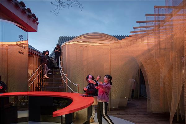 北京雀巢感CAFE / RSAA/庄子玉工作室#(Elsedesign)#(Spacecraftcoltd)#(阿那亚咖啡厅)#(白色穿孔铝板)#(滨水咖啡馆设计案例)#(玻璃砖建筑设计)#(餐饮建筑设计)#(餐饮空间)#(餐饮空间设计)#(城市更新)#(创意咖啡店)#(店铺设计)#(放松)#(蜂窝板镜面不锈钢)#(改造)#(概念咖啡店)#(钢结构建筑)#(更新改造)#(工厂风)#(工业风)#(公共建筑)#(公园建筑设计)#(红砖建筑)#(华黎迹建筑事务所TAO)#(获奖咖啡厅)#(获奖作品)#(金属外墙建筑设计)#(金属砖)#(咖啡店)#(咖啡店设计)#(咖啡店设计案例)#(咖啡店室内)#(咖啡馆)#(咖啡馆设计)#(咖啡厅抄绘案例)#(咖啡厅设计)#(咖啡厅设计案例)#(咖啡厅室内)#(咖啡屋)#(老旧建筑改造更新)#(临街商铺)#(零刻设计)#(零售)#(农村自建房设计)#(山西)#(商店)#(商铺)#(商业)#(商业改造)#(商业立面)#(生活)#(室内设计)#(刷刷建筑)#(素造建筑)#(天作空间设计)#(微水泥)#(乡村改造)#(乡村振兴)#(乡建项目)#(小型公共建筑)#(小型公建)#(小型建筑)#(小型咖啡馆)#(小型咖啡屋)#(小型商业建筑)#(休闲)#(饮食)#(主题咖啡馆)#(DAGA大观建筑)#(FANAF)#(neriandhu如恩设计)#(PauseCafe)#(Pause咖啡厅)#(WutopiaLab)#(滨海建筑设计)#(餐饮)#(店面设计)#(店铺)#(店铺改造)#(店铺更新)#(独立)#(钢结构)#(红砖)#(获奖咖啡馆)#(金属幕帘)#(金属外立面建筑设计)#(旧建改造)#(咖啡店改造)#(咖啡馆建筑)#(咖啡馆建筑设计)#(咖啡馆设计案例)#(咖啡厅)#(咖啡厅案例分析)#(咖啡厅抄绘)#(咖啡厅建筑)#(咖啡厅建筑设计)#(咖啡厅立面)#(咖啡厅平面)#(咖啡厅外立面)#(老建筑改造)#(老旧建筑改造)#(老旧建筑更新)#(路边咖啡)#(落地玻璃)#(三文建筑何崴工作室)#(商业建筑)#(商业建筑立面设计)#(商业建筑设计)#(商业建筑设计案例)#(商业设施)#(深圳猫树里咖啡厅)#(水吧)#(水边咖啡馆设计案例)#(庭院)#(武汉朴开十向设计事务所)#(乡村建筑设计)#(小型)#(沿街店面)#(沿街咖啡馆)#(沿街咖啡厅)#(沿街商铺)#(沿街商铺夜景)#(艺术空间)#(饮品店)#(有点建筑)#(住宅建筑设计)#(综合)