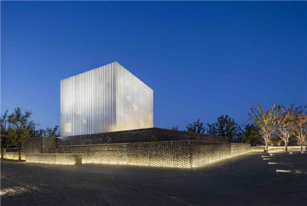 苏州礼堂 / neriandhu如恩设计#(CBD景观)#(MAD)#(MVRDV)#(neriandhu如恩设计)#(Z1Tech上海造域科技有限公司)#(办公)#(办公大楼平面图)#(办公建筑)#(办公建筑分析)#(办公建筑设计)#(办公空间)#(办公楼)#(办公中心)#(北京)#(便民服务)#(滨海建筑设计)#(滨水建筑)#(滨水建筑设计)#(玻璃)#(创新方案)#(创业中心)#(创意)#(垂直绿化)#(崔愷)#(村民活动中心)#(大舍建筑设计事务所)#(大熊猫繁育研究基地)#(档案馆效果图)#(低碳建筑)#(店铺)#(动物园景观设计)#(对称建筑)#(多层办公大楼)#(多层办公建筑)#(多层办公建筑立面)#(多层建筑)#(多功能服务空间)#(多功能公共建筑)#(发展中心)#(法院)#(法院办公楼)#(法院大楼)#(法院建筑分析)#(服务中心办公楼)#(概念方案)#(钢结构)#(高端菜市场)#(高山)#(工业建筑设计案例)#(公共厕所)#(公共社区)#(公共休息)#(公共职能建筑)#(公馆景观)#(公建)#(公寓)#(公寓综合体)#(构筑物)#(古建景观提升)#(国潮)#(国潮风)#(海洋主题)#(滑雪场)#(滑雪运动)#(会所)#(会所景观)#(会所立面)#(会所剖面)#(混凝土框架结构)#(基础设施)#(继景室内设计工作室)#(加油站)#(加油站建筑设计)#(袈蓝建筑)#(建筑)#(建筑办公楼)#(建筑改造)#(交警大队营房)#(教堂设计)#(金信创业中心)#(金属外立面建筑设计)#(景点)#(景观建筑)#(酒吧)#(酒店)#(旧建改造)#(居住建筑)#(开放空间)#(客家风格)#(客家风格建筑)#(空间构成和整和)#(老旧建筑改造)#(老旧建筑更新)#(礼堂)#(立体绿化)#(瞭望塔)#(临水建筑)#(旅游设施)#(铝材)#(马岩松)#(冥想空间)#(木纹格栅)#(坡地建筑图片)#(坡屋顶)#(气候分析)#(亲水平台)#(青少年活动)#(人居概念方案)#(三文建筑何崴工作室)#(山地)#(山地多层建筑)#(山地公共建筑)#(山地公共建筑案例)#(山地公共建筑设计)#(山地建筑)#(山地建筑设计)#(山地商业建筑)#(山地音乐厅)#(山地住宅规划)#(山地住宅景观)#(山谷音乐厅)#(商业办公楼设计)#(商业会所)#(商业建筑)#(商业建筑设计)#(商业建筑设计案例)#(商业空间)#(商业设施)#(商业综合体)#(上海日清建筑设计有限公司)#(设计)#(社区)#(社区服务)#(社区会所)#(深圳)#(沈阳建筑大学HA建筑方案创意工作室)#(生态CBD景观)#(实验室)#(市民大厅)#(市民服务中心)#(市民活动中心)#(市民中心)#(市政大楼)#(市政大楼效果图)#(市政服务)#(市政建筑效果图)#(市政设施养护房)#(市政厅)#(书吧)#(书屋)#(数字展示中心)#(水塔)#(司法建筑)#(孙勇)#(塔楼)#(塔式建筑设计)#(台地建筑)#(台湾)#(天津市)#(天津市建筑设计院)#(外观)#(万境设计)#(万科臻湾汇景观)#(网格化立面)#(温泉度假村)#(文化建筑)#(文化建筑设计案例)#(文化礼堂)#(五感)#(现代办公建筑)#(乡村建筑)#(乡村建筑设计)#(乡村书屋)#(小动物公园)#(小型)#(小型公共建筑设计)#(写字楼案例)#(新能源建筑)#(信息中心)#(行政办公案例)#(行政办公空间)#(行政办公楼)#(行政服务)#(行政广场)#(行政楼)#(行政许可中心)#(行政中心效果图)#(休闲娱乐)#(沿街商业)#(医疗建筑设计案例)#(医疗康养建筑设计案例)#(艺术文化建筑)#(驿站)#(音乐厅)#(应急建筑)#(泳池)#(游客中心)#(娱乐设施)#(阅读空间)#(云南)#(云形状)#(灾后重建)#(展馆)#(展览建筑设计)#(展示中心)#(展厅)#(政府)#(政府办公广场)#(政府办公建筑)#(政府办公楼)#(政府办公区)#(政府办公区效果图)#(政府大楼)#(政府综合楼)#(政务服务)#(政务服务中心)#(政务综合服务中心)#(中级法院效果图)#(中式会所建筑)#(中式景观)#(中心)#(重庆)#(自然博物馆设计)#(宗教建筑)#(宗教建筑设计)#(综合服务中心)#(综合体)#(综合政务中心)#(总部)#(BAU建筑城市设计)#(BehetBondzioLinArchitekten)#(BIAD)#(CBD)#(EIDArch姜平工作室)#(EID建筑事务所)#(MUDA慕达建筑)#(RSHP)#(say建筑设计事务所)#(UA)#(WAYStudio未建筑设计研究所)#(澳大利亚IAPA设计)#(办公大楼)#(办公大楼广场)#(办公楼立面)#(办公设施)#(办公文化建筑)#(办公文化建筑分析)#(北方建筑)#(北方市民中心)#(北京建筑设计研究院)#(标志建筑)#(滨海酒店设计)#(玻璃立面)#(菜市场)#(禅意)#(禅意景观)#(城市更新)#(城市公共设施)#(城市名片)#(创意建筑)#(单身公寓)#(档案馆)#(笛东规划设计北京股份有限公司)#(地标建筑)#(地质公园)#(动物园)#(动物园建筑设计)#(度假酒店建筑设计)#(度假区)#(度假山庄)#(法院建筑)#(法院审判办公楼)#(法院效果图)#(防灾减灾)#(防灾减灾建筑)#(仿生建筑)#(非典型菜场)#(服务中心)#(妇女儿童发展中心)#(妇女儿童活动中心)#(钢筋混凝土)#(高层办公楼)#(高文安设计公司)#(公共服务)#(公共活动空间)#(公共建筑)#(公共建筑案例分析)#(公共建筑设计)#(公共空间)#(公园建筑设计)#(观景台)#(国潮室内)#(海湾文化)#(海湾主题)#(黑色建筑)#(红砖建筑)#(花朵造型建筑)#(会所建筑设计)#(会所平立剖)#(会所平面)#(会所室内)#(会所室外)#(会议中心)#(婚礼堂)#(婚礼仪式场所)#(混合用途建筑)#(混合用途建筑设计)#(混凝土建筑设计)#(活动中心)#(纪念建筑设计)#(嘉兴)#(建筑设计)#(教会)#(教堂)#(教育建筑)#(接待中心)#(金信)#(金属外墙建筑设计)#(竞赛一等奖)#(居住建筑设计)#(俱乐部)#(开放空间设计)#(康养)#(科学技术馆)#(科研机构)#(科研建筑设计)#(可持续应急建筑)#(老旧建筑保护与更新)#(老旧建筑改造更新)#(礼堂建筑设计)#(立面网格化)#(连锁酒店设计)#(临水会所)#(零碳展厅)#(旅游建筑)#(旅游建筑设计)#(绿色建筑)#(绿色建筑设计)#(绿色可持续建筑)#(码头)#(美术馆)#(美学馆)#(模块化)#(女性发展)#(平台)#(坡面景观效果)#(普林斯曼建筑设计咨询有限公司)#(气象分析)#(青少年活动中心)#(青少年培训)#(人民法院)#(山)#(山地多层建筑设计)#(山地公共空间)#(山地公园)#(山地建筑案例)#(山地建筑概念图)#(山地接待中心)#(山地景观实景)#(山地景观效果)#(山地书屋)#(山地住宅)#(山间建筑)#(山坡)#(商铺)#(商务会所)#(商业)#(商业办公)#(上海霍普建筑设计事务所)#(上海绿建建筑设计)#(上海严旸建筑设计工作室)#(少数民族特色)#(社区公建)#(社区建筑)#(社区中心)#(深圳市华汇设计有限公司)#(深圳市建筑设计研究总院有限公司)#(生态办公)#(市政)#(市政建筑设计)#(室内设计)#(室外小型建筑)#(尌林建筑设计事务所)#(私人会所建筑设计)#(思联建筑设计有限公司CL3Architects)#(四合院)#(寺庙)#(天津西青)#(亭子)#(图书馆)#(微更新)#(文化)#(文化建筑设计)#(文化设施)#(文旅项目)#(文旅展览建筑设计)#(文体中心)#(武汉止建筑)#(西安)#(现代风格办公楼)#(现代会所)#(乡村驿站)#(乡村振兴)#(乡建项目)#(乡建项目设计)#(消防建筑设计)#(小公建)#(小建筑)#(小建筑设计)#(小酒店建筑设计)#(小酒店建筑设计案例)#(小体量公共建筑)#(小型公共建筑)#(小型公建)#(小型建筑)#(小型建筑案例)#(小型建筑设计)#(小型书店)#(写字办公楼)#(写字楼大门)#(写字楼设计案例)#(行政办公建筑)#(行政办公空间案例)#(行政办公中心)#(行政建筑)#(行政建筑群)#(行政审批中心)#(行政许可)#(行政许可服务中心)#(行政许可中心效果图)#(行政中心)#(熊猫儿童乐园)#(熊猫乐园)#(休闲建筑)#(严迅奇建筑师事务所)#(沿街菜市场)#(养老)#(医疗服务站)#(艺术中心)#(驿站平立剖)#(游泳池)#(云)#(展览空间)#(展示建筑设计)#(这方建筑师事务所)#(政府办公)#(政府办公大楼)#(政府办公建筑效果图)#(政府办公中心)#(政府大楼效果图)#(政府建筑设计)#(政务大厅)#(政务物服中心)#(中国)#(中国建筑设计研究院有限公司)#(中冶赛迪工程技术股份有限公司)#(中轴对称建筑)#(轴线)#(朱小地工作室)#(住宅)#(装饰)#(自然)